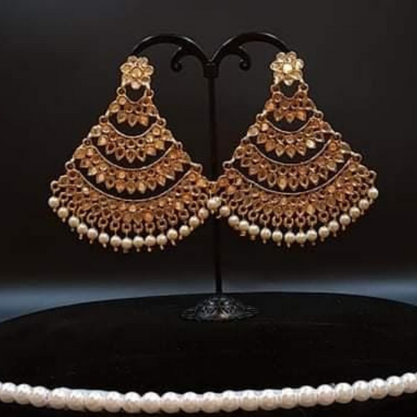 Golden kundan earrings