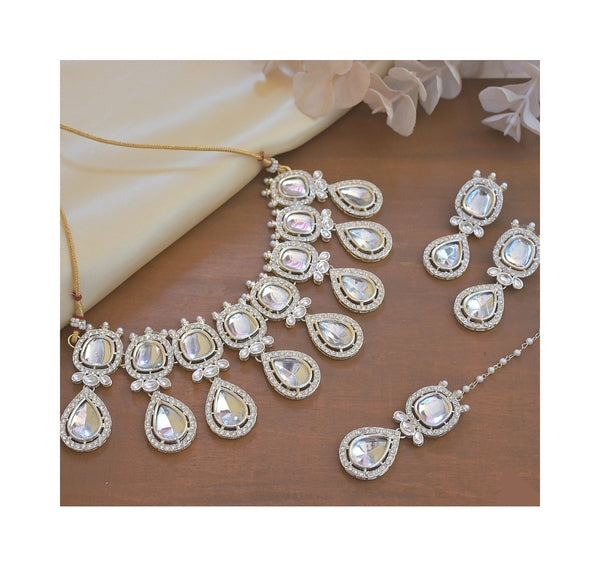 Premium Uncut Kundan Bridal Set.