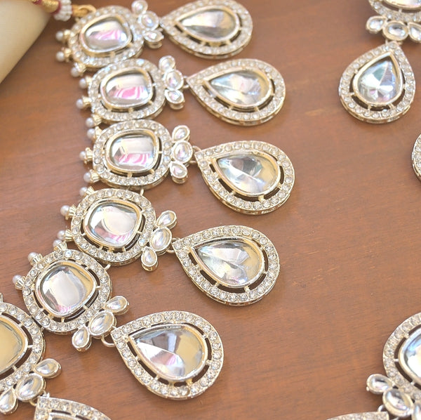 Premium Uncut Kundan Bridal Set.