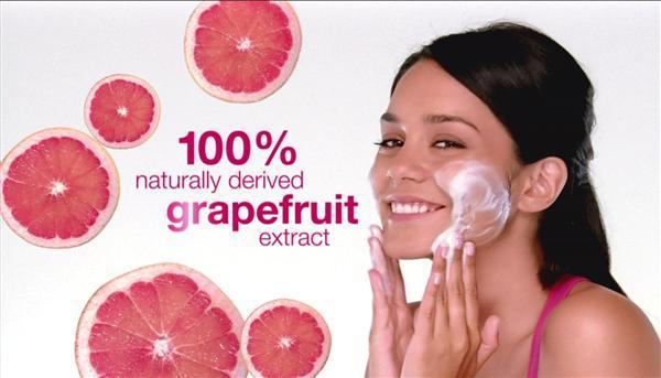 Neutrogena Oil-Free Salicylic Acid Pink Grapefruit Pore Cleansing Acne Wash and Facial Cleanser with Vitamin C, 9.1 fl. oz